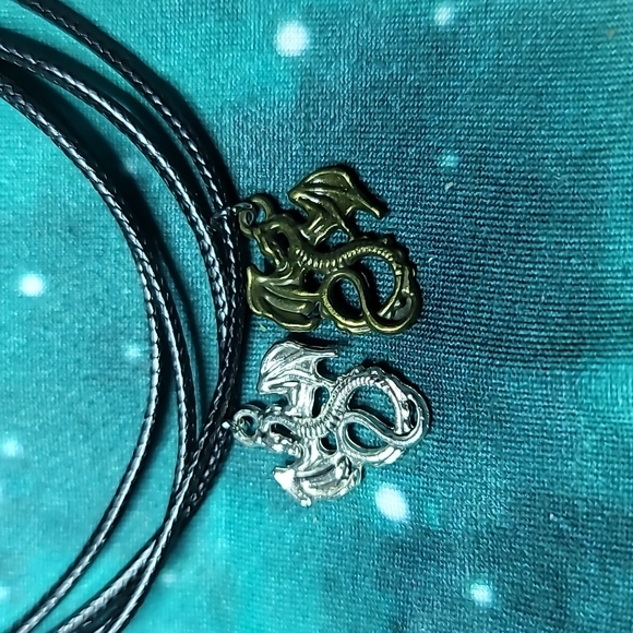 2 dragons necklace - Picture 4 of 4